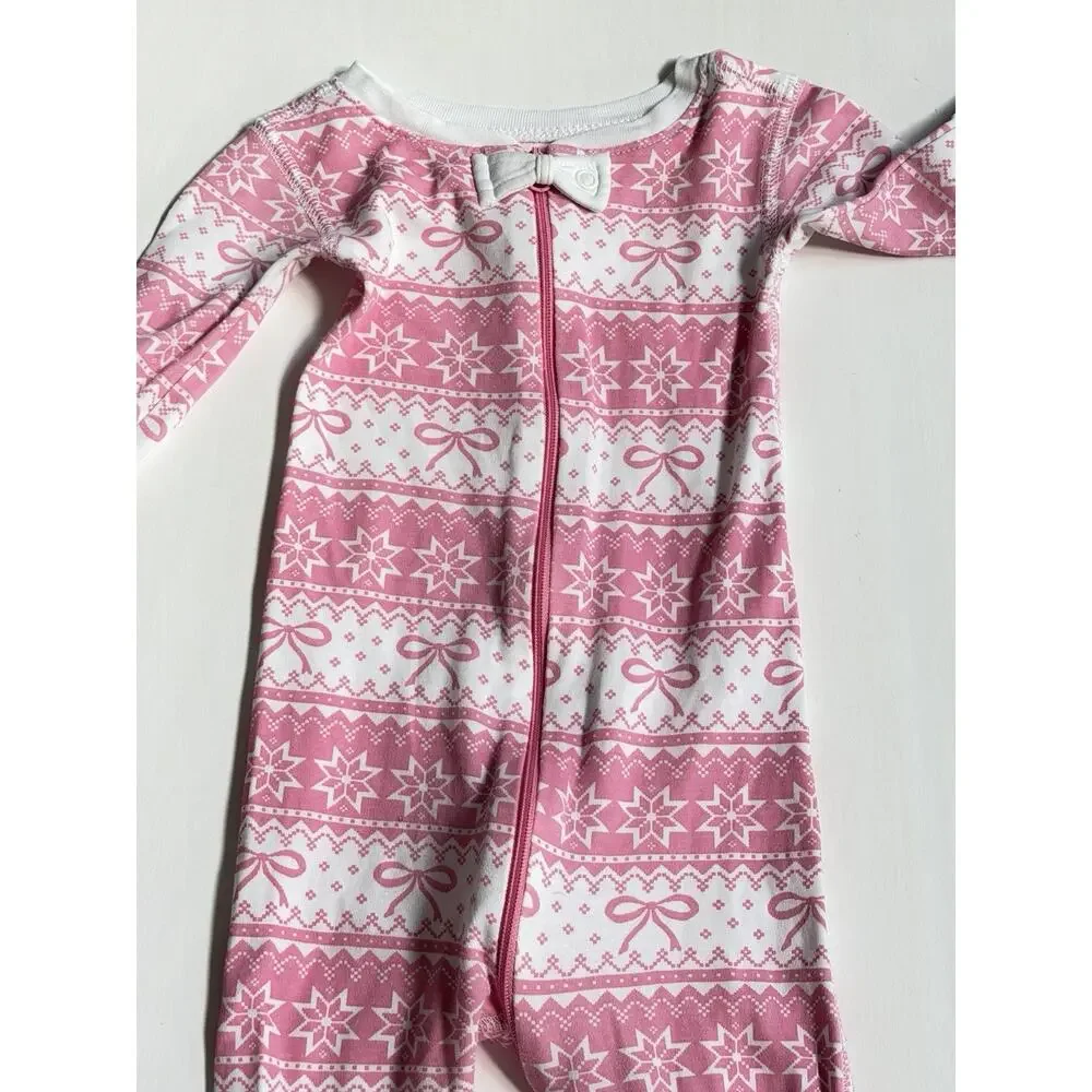 The Beaufort Bonnet Company Footed Bow Snowflake Print TBBC Pajamas 6-12 Months